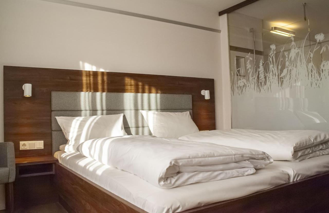 Hotel-Gasthof Krone Ґредінґ Екстер'єр фото