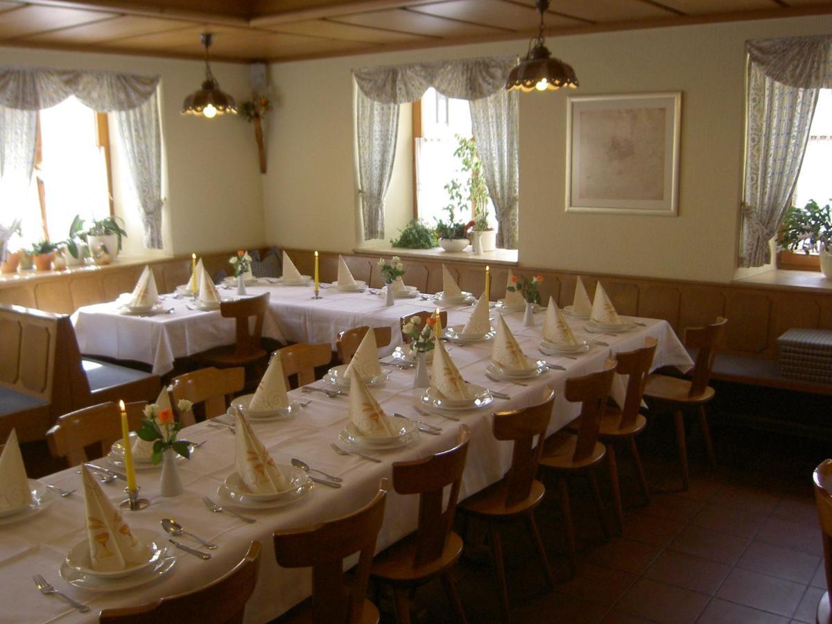 Hotel-Gasthof Krone Ґредінґ Екстер'єр фото