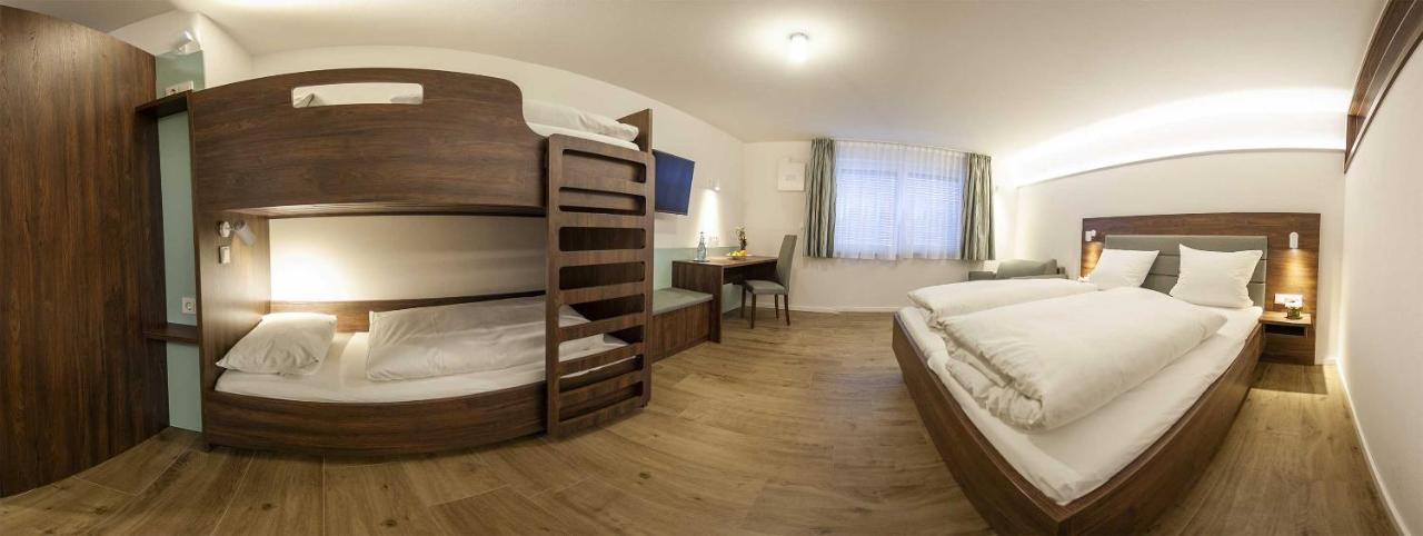 Hotel-Gasthof Krone Ґредінґ Екстер'єр фото